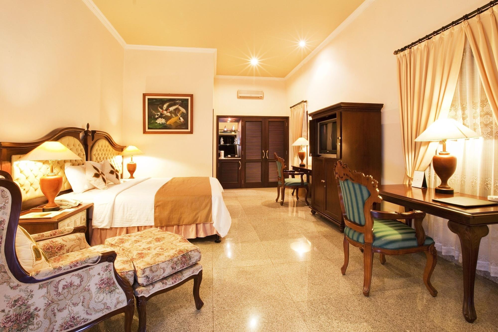 מגלאנג Puri Asri Hotel & Resort מראה חיצוני תמונה
