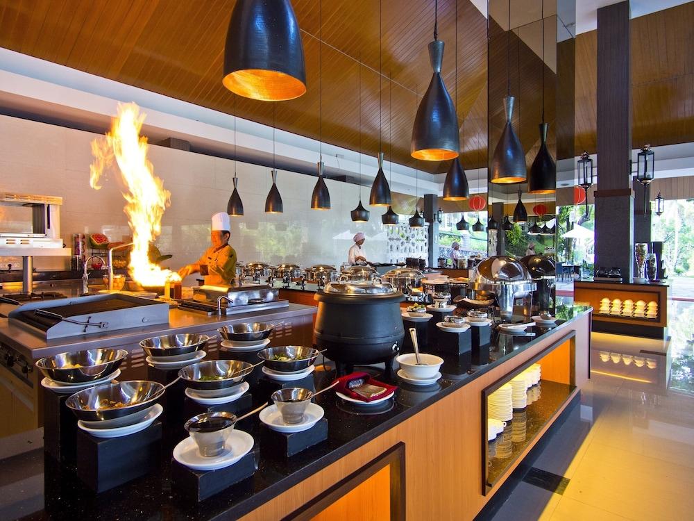 מגלאנג Puri Asri Hotel & Resort מראה חיצוני תמונה