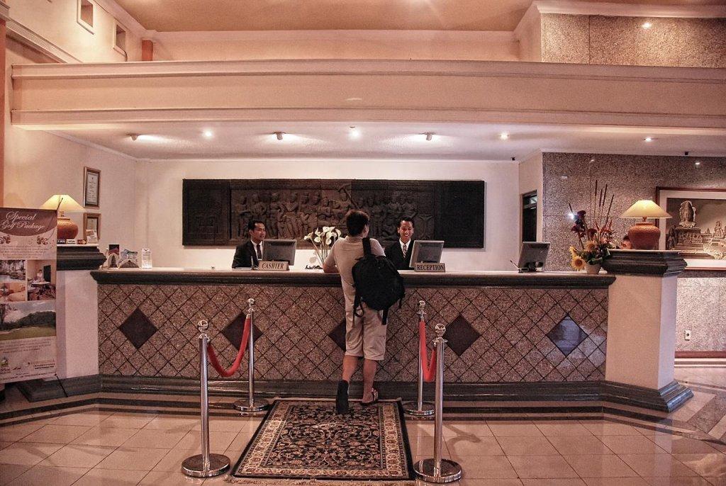 מגלאנג Puri Asri Hotel & Resort מראה חיצוני תמונה