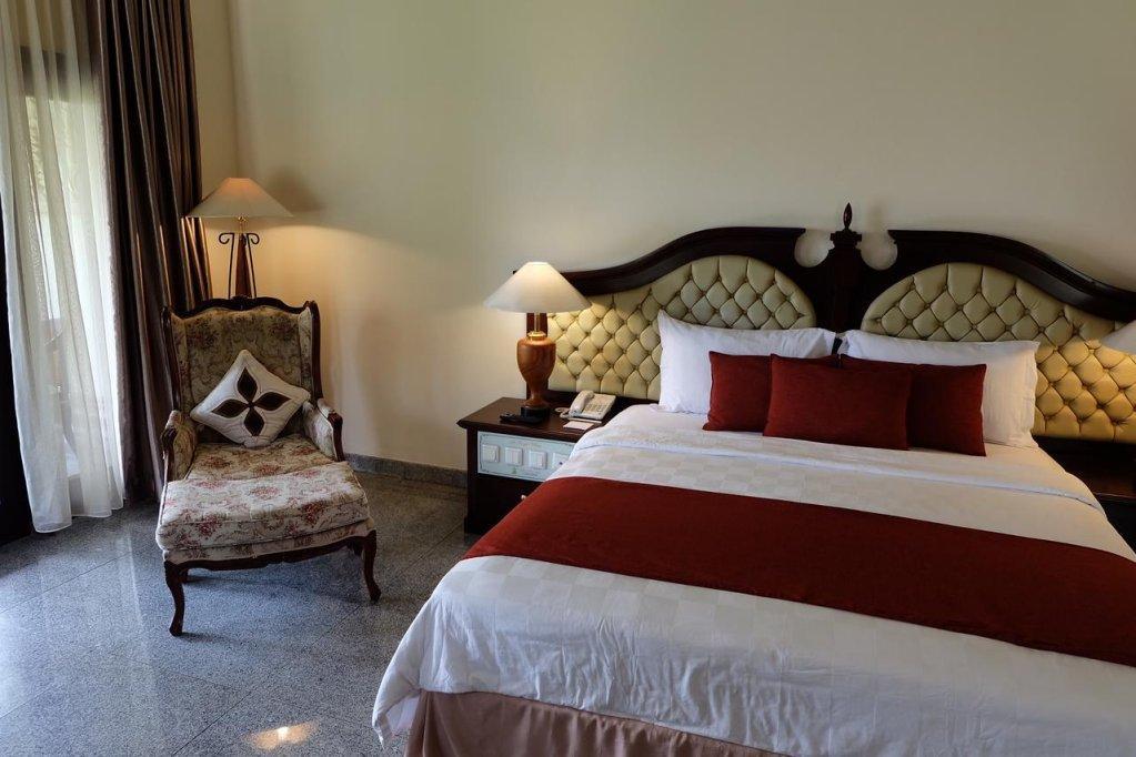מגלאנג Puri Asri Hotel & Resort מראה חיצוני תמונה