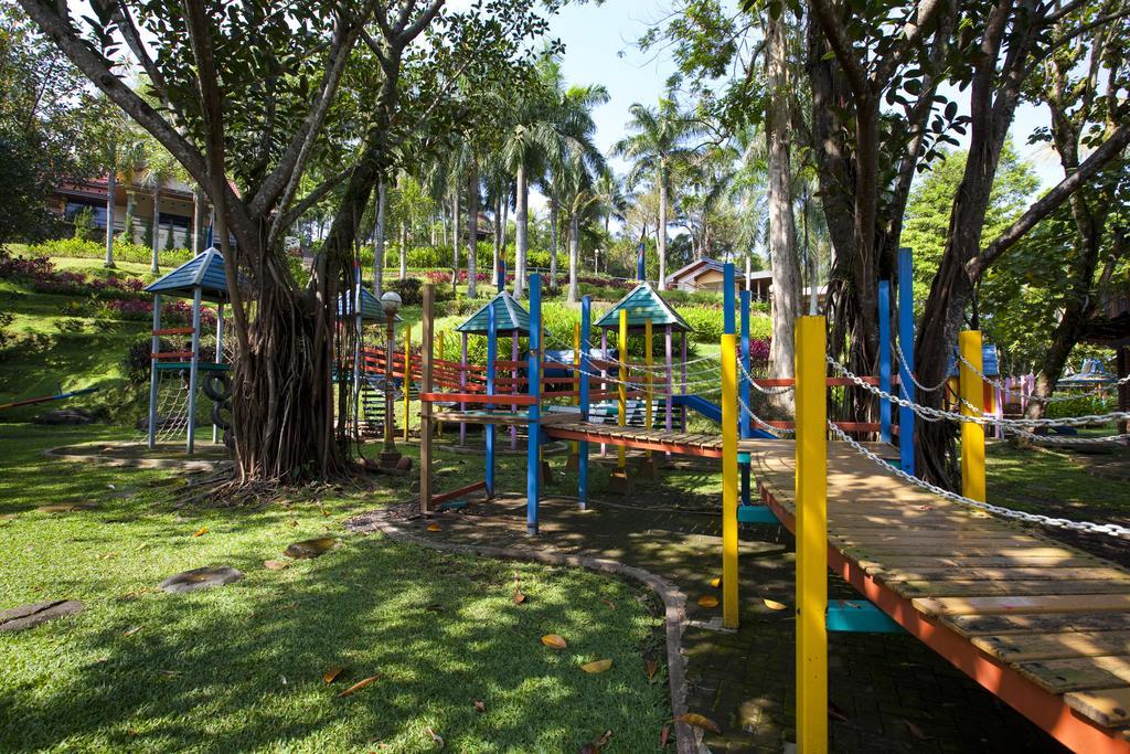 מגלאנג Puri Asri Hotel & Resort מראה חיצוני תמונה