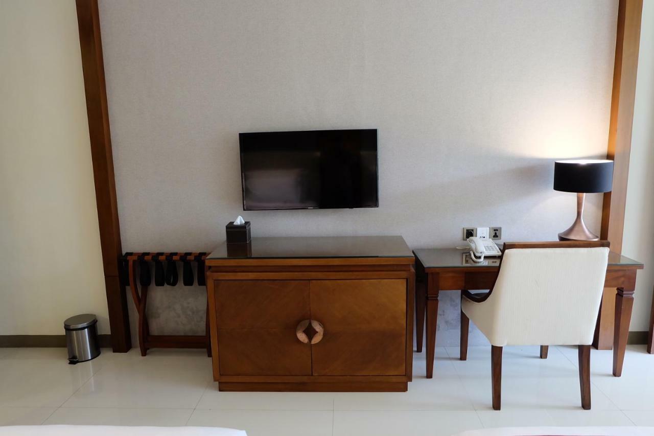 מגלאנג Puri Asri Hotel & Resort מראה חיצוני תמונה
