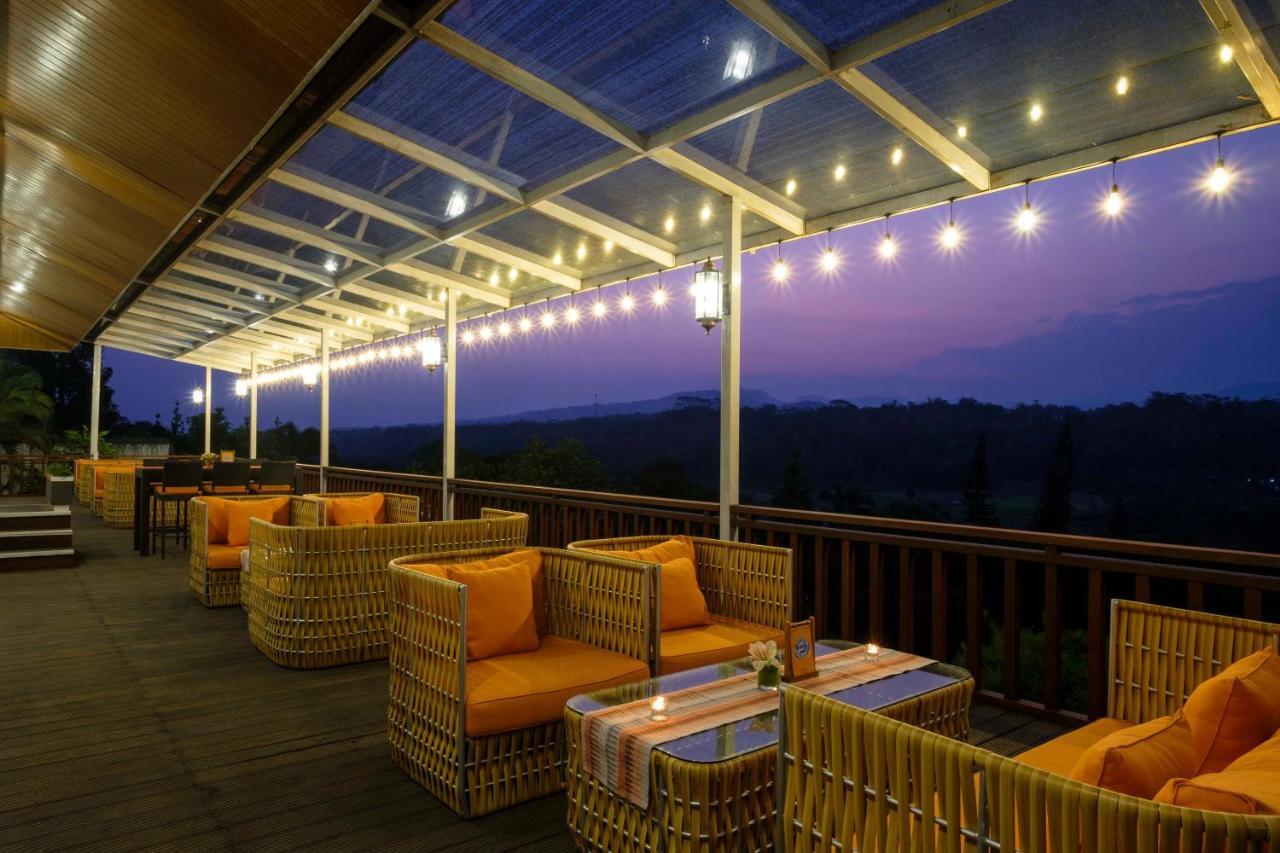 מגלאנג Puri Asri Hotel & Resort מראה חיצוני תמונה