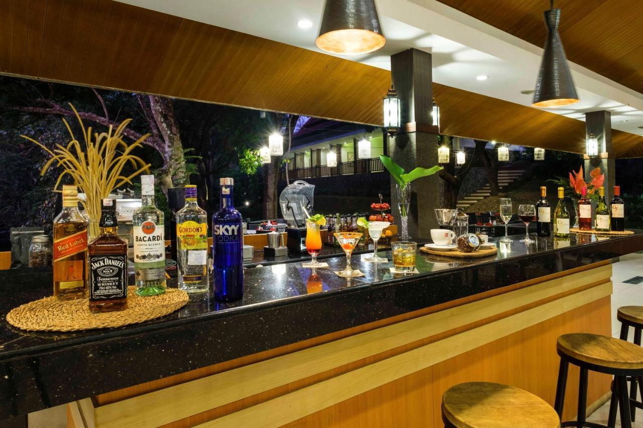 מגלאנג Puri Asri Hotel & Resort מראה חיצוני תמונה